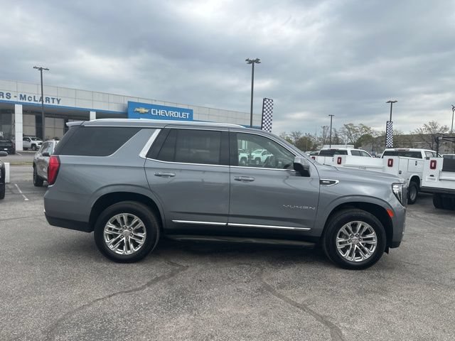 Used 2022 GMC Yukon SLT AWD/4WD image 2