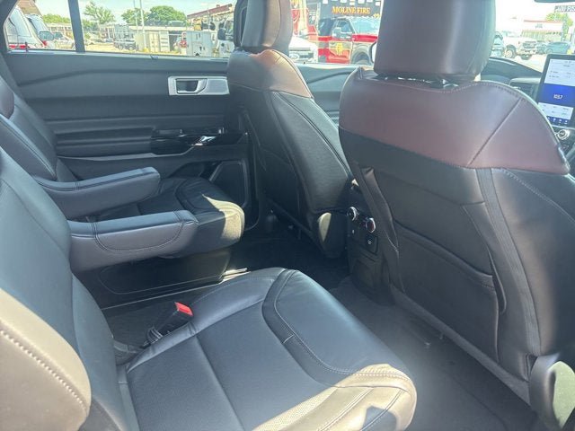 Certified 2023 Ford Explorer Platinum w/ Technology Package AWD/4WD image 21