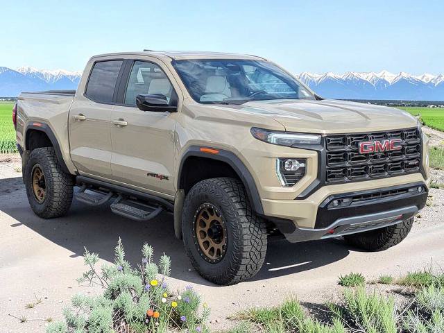 Used 2024 GMC Canyon AT4X AWD/4WD image 8