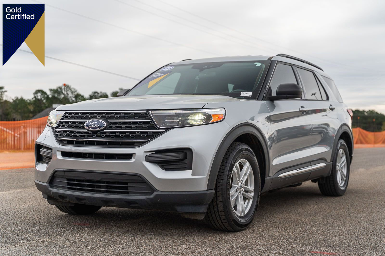 Certified 2022 Ford Explorer XLT image 1