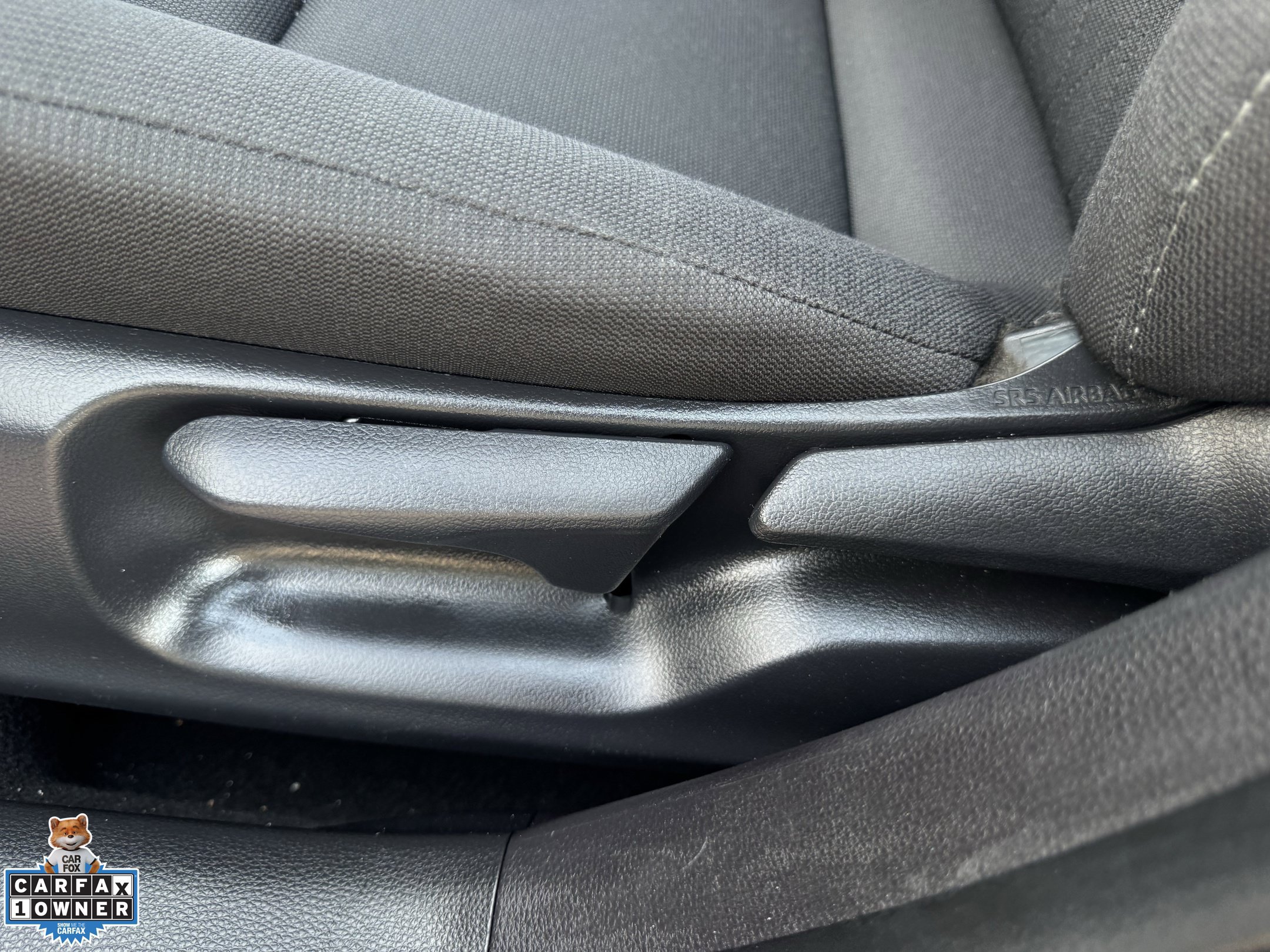 Used 2025 Toyota Corolla LE FWD image 28