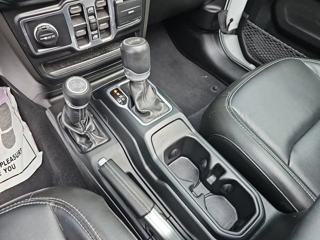 Used 2022 Jeep Wrangler Unlimited Sahara w/ Cold Weather Group AWD/4WD image 29