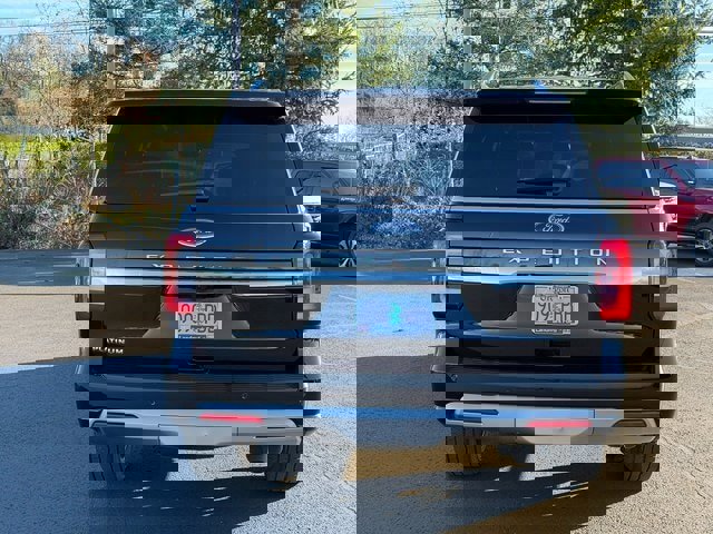 Certified 2023 Ford Expedition Platinum image 4