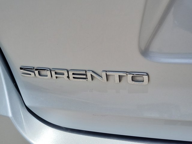 Used 2019 Kia Sorento L FWD image 11