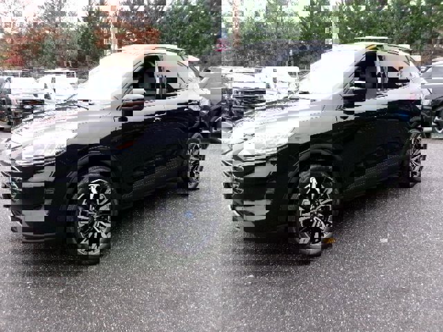 Certified 2022 Ford Escape SE w/ SE Sport Appearance Package