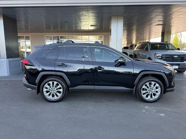 Used 2025 Toyota RAV4 XLE Premium w/ Weather Package AWD/4WD image 8