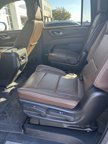 Used 2021 Chevrolet Suburban High Country w/ Max Trailering Package image 2