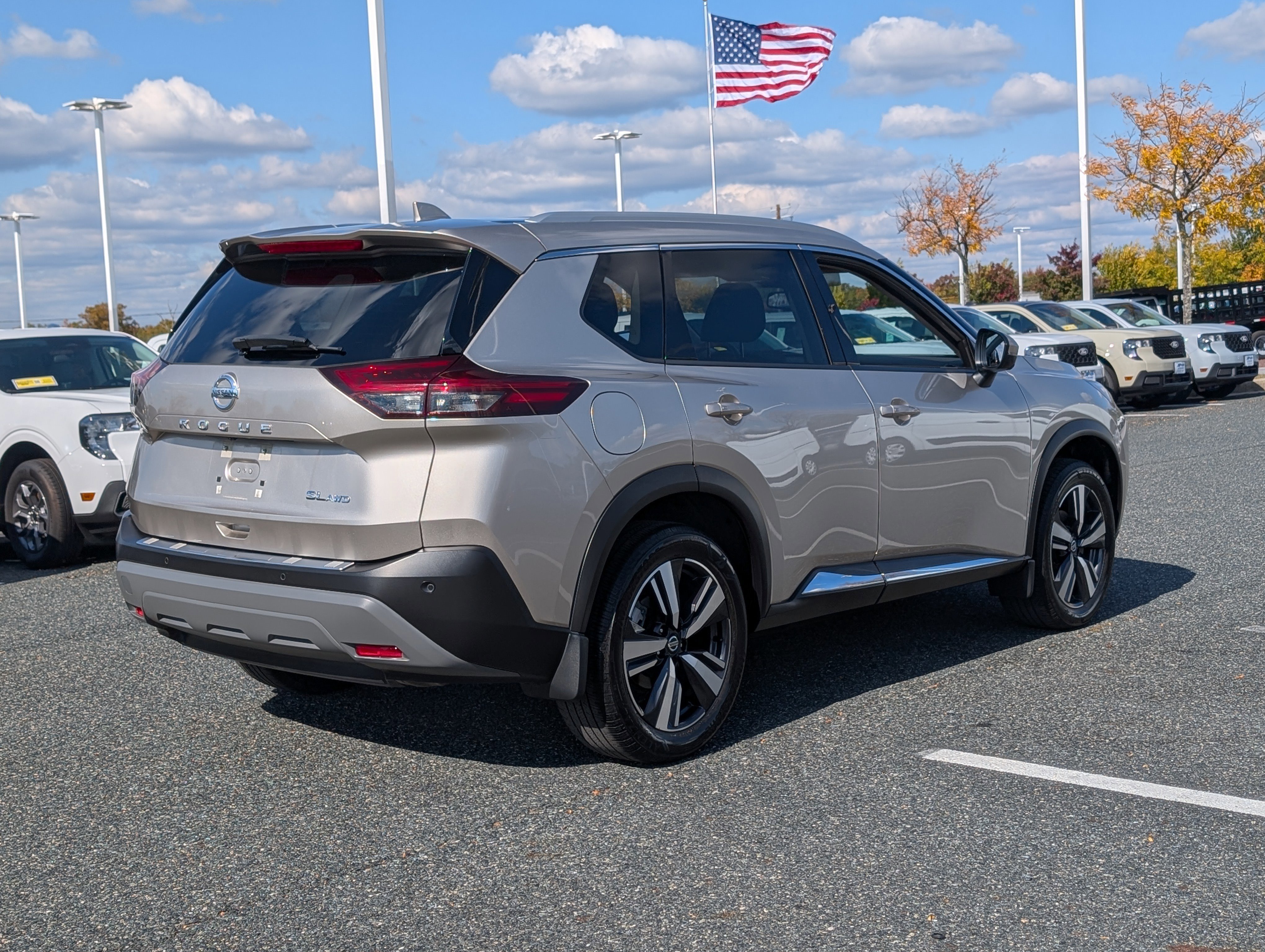 Used 2021 Nissan Rogue SL image 5