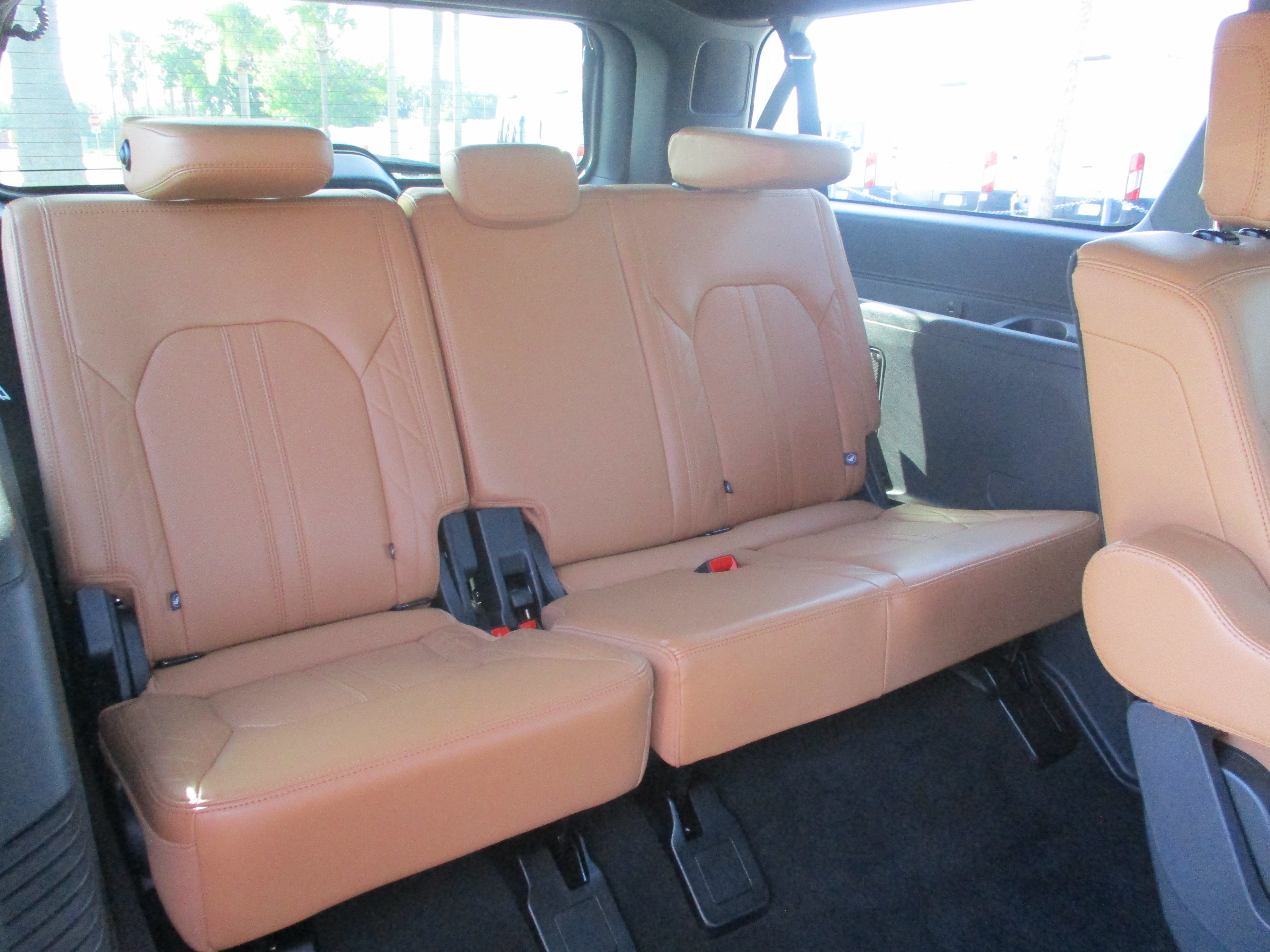Certified 2024 Ford Expedition Max Platinum RWD image 14