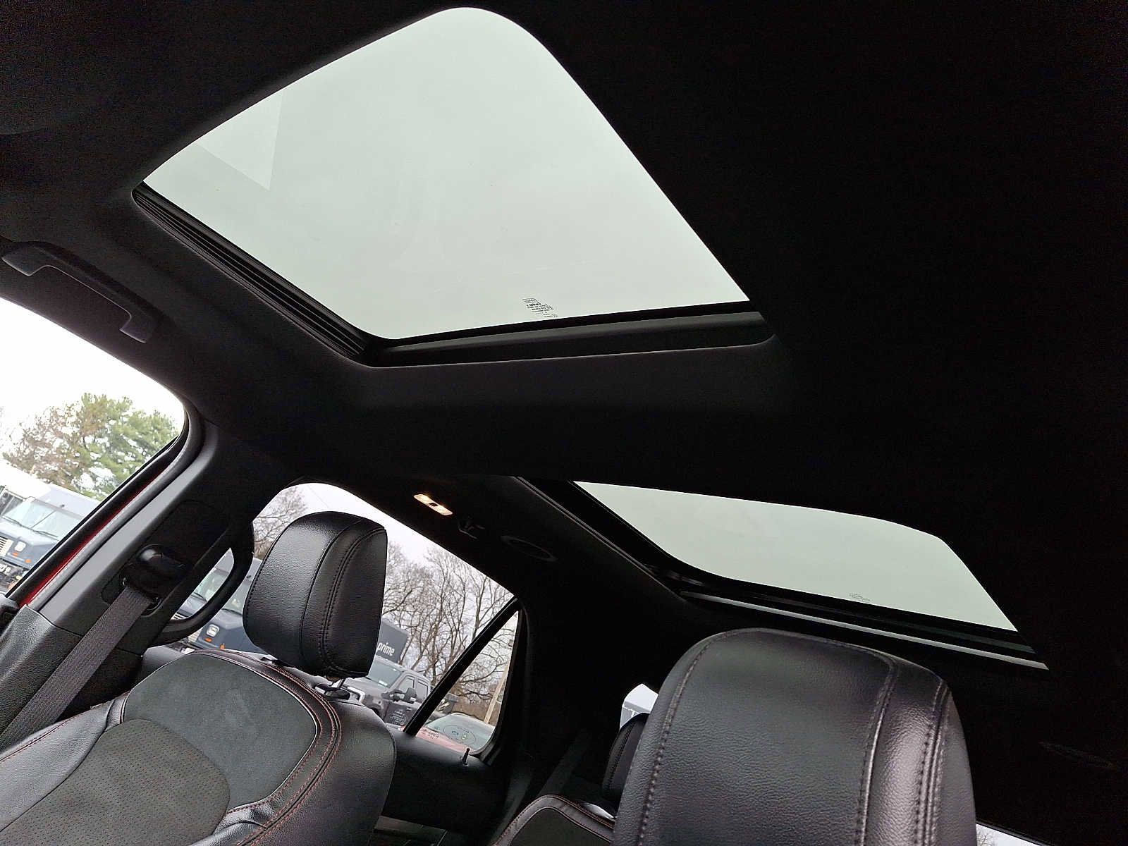 Certified 2019 Ford Explorer XLT w/ Equipment Group 202A image 16