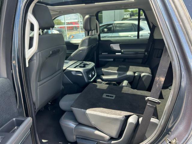 Certified 2025 Ford Expedition Active AWD/4WD image 2