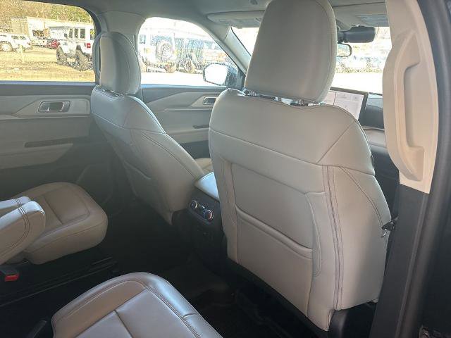 Certified 2025 Ford Explorer Active w/ Active Comfort Package RWD image 23
