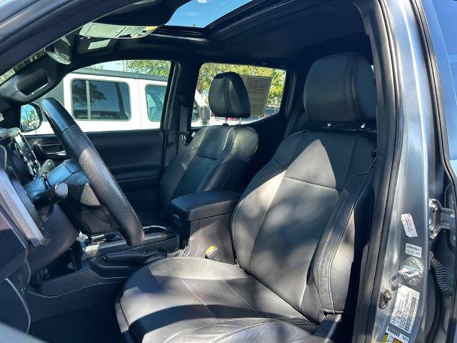 Used 2022 Toyota Tacoma TRD Sport w/ TRD Premium Sport Package RWD image 22