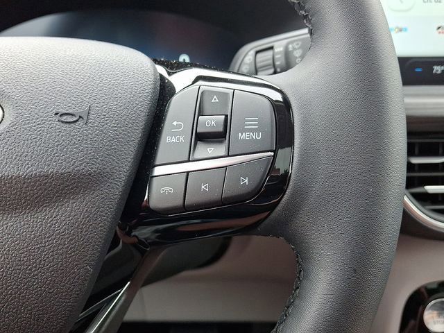 Certified 2023 Ford Escape Platinum w/ Premium Technology Package AWD/4WD image 24