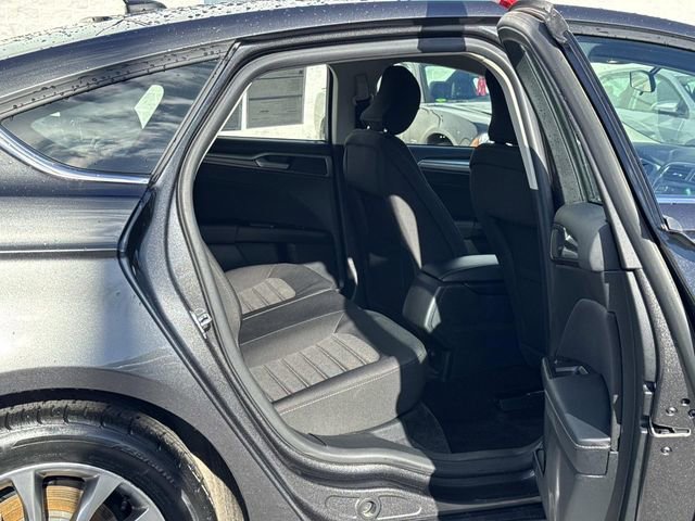 Certified 2017 Ford Fusion SE image 12