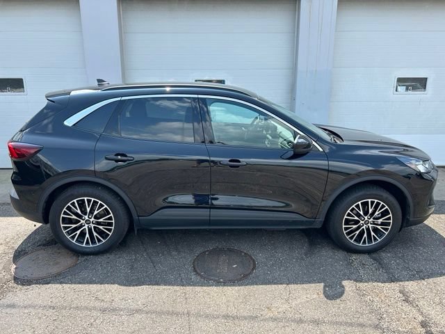 Certified 2023 Ford Escape SE FWD image 6
