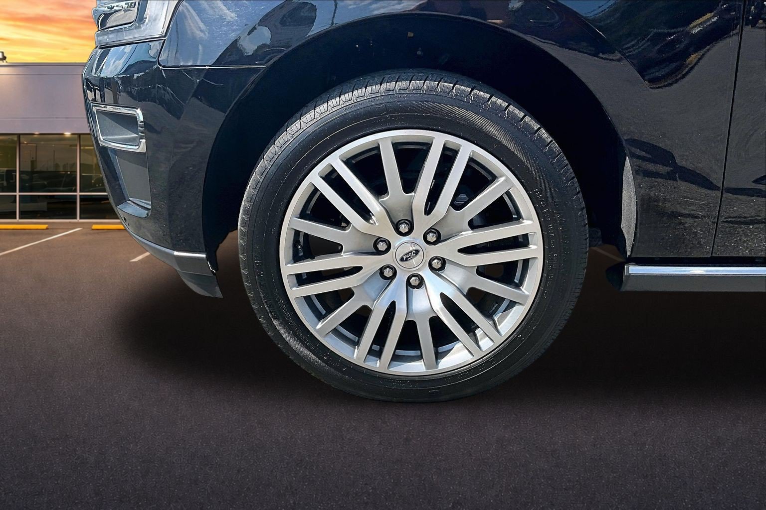 Certified 2023 Ford Expedition Limited AWD/4WD image 9
