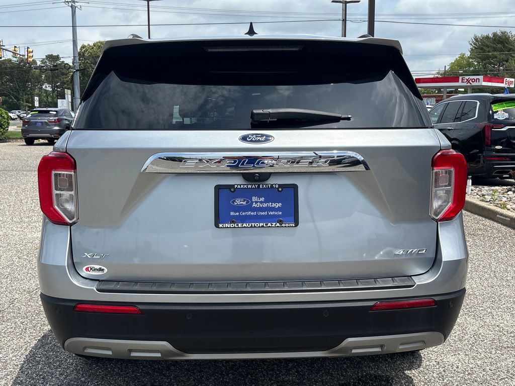 Certified 2022 Ford Explorer XLT w/ Equipment Group 202A AWD/4WD image 28