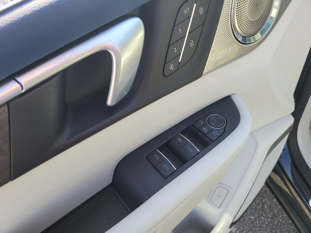 Used 2026 Buick Enclave Avenir w/ Super Cruise Package FWD image 18