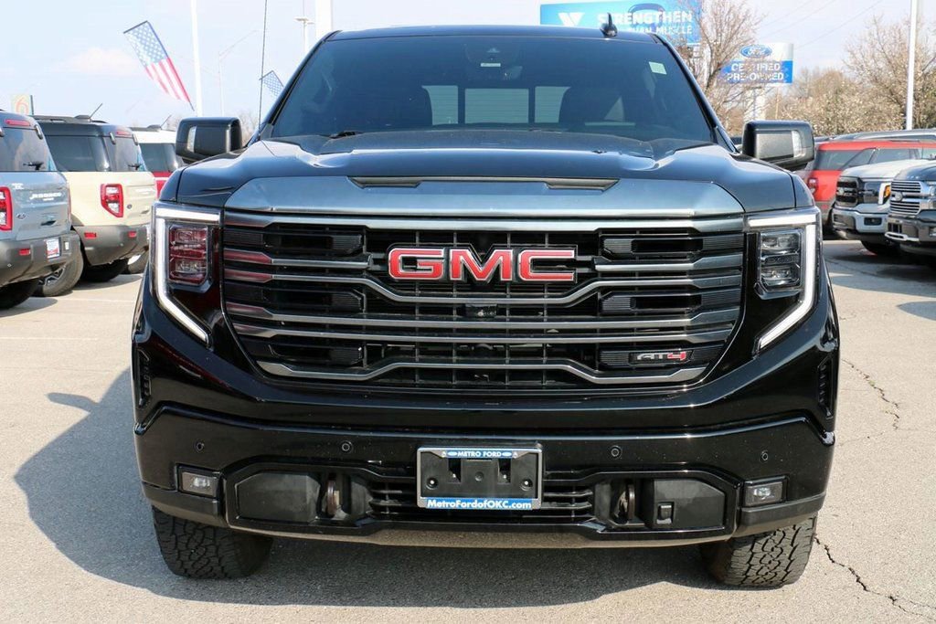 Used 2023 GMC Sierra 1500 AT4 w/ Technology Package image 3