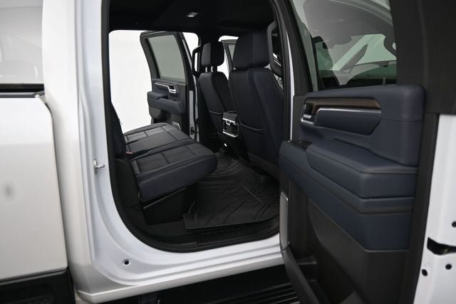 Used 2025 Chevrolet Silverado 3500 High Country w/ High Country Premium Package AWD/4WD image 14