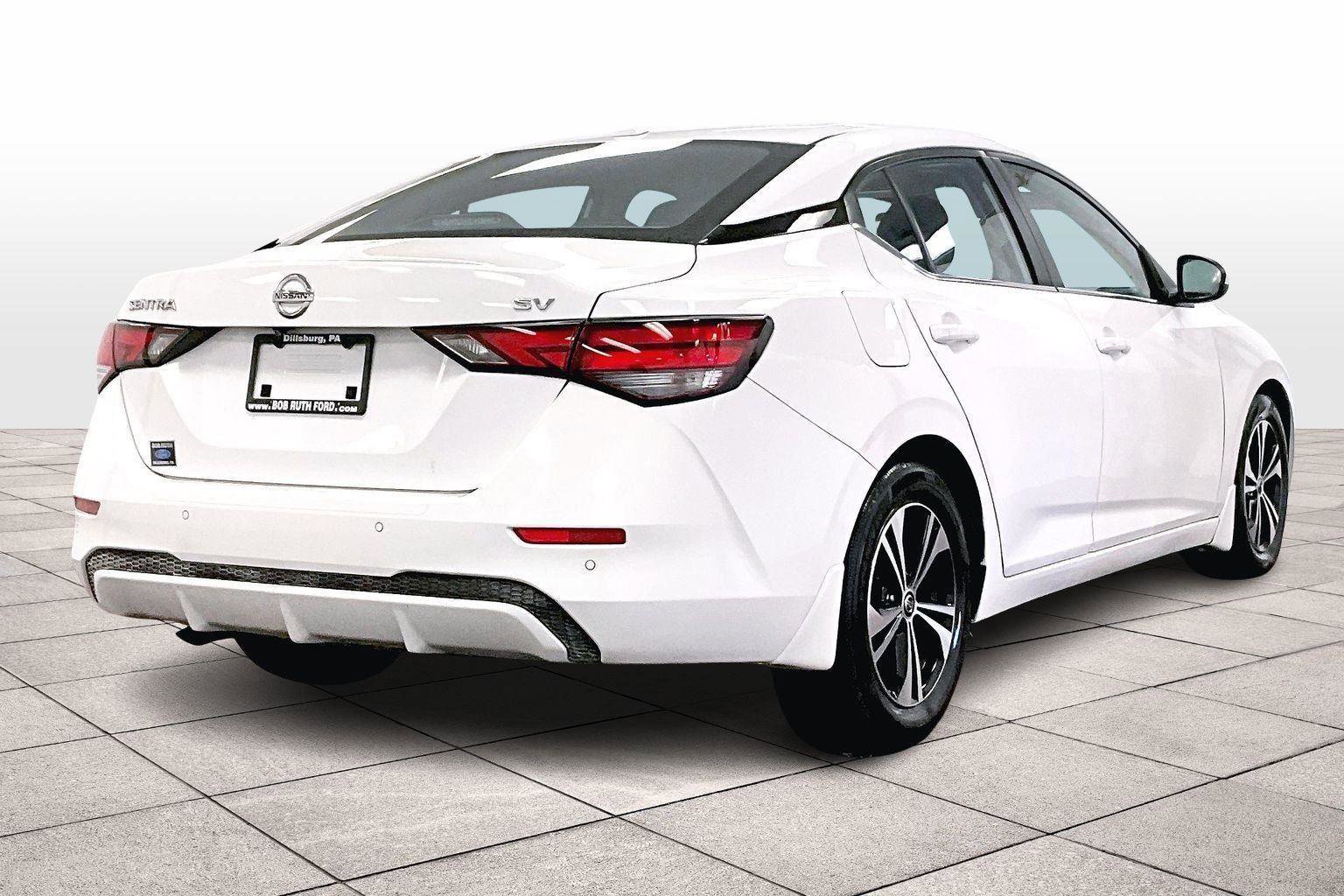 Used 2021 Nissan Sentra SV image 3