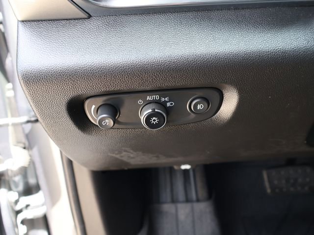 Used 2020 Chevrolet Traverse LT image 25