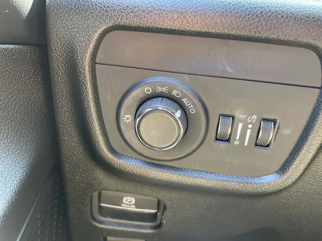 Used 2024 Jeep Grand Cherokee L Altitude AWD/4WD image 24
