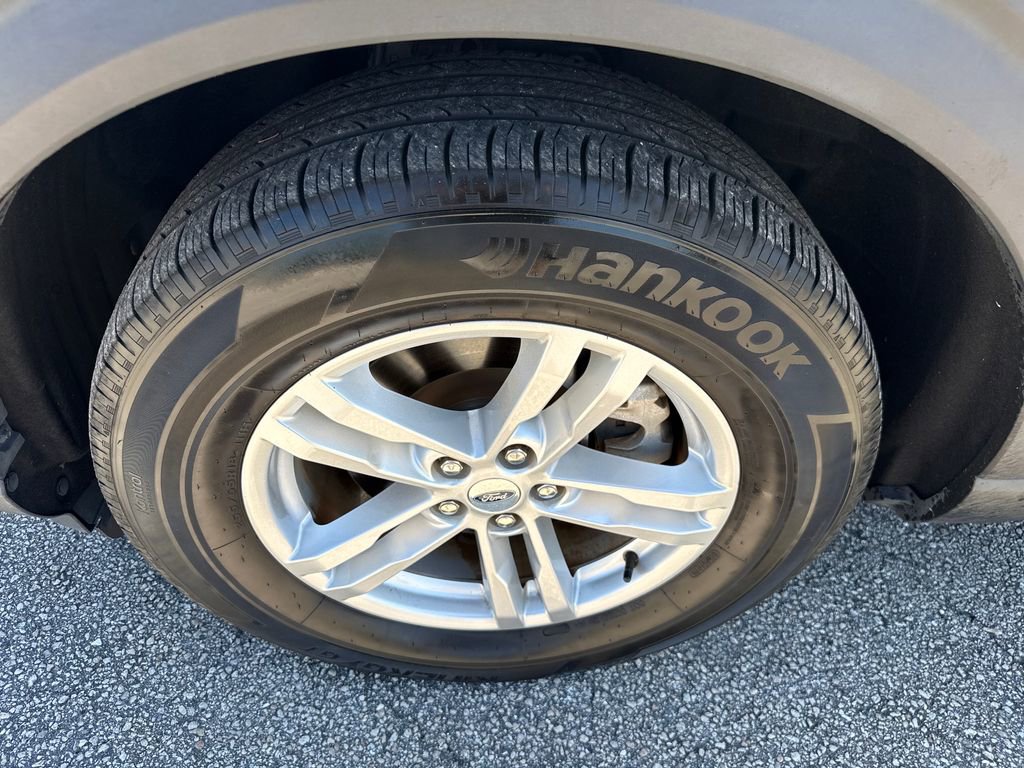 Certified 2023 Ford Explorer XLT image 12