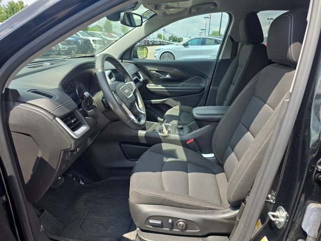 Used 2024 GMC Terrain SLE w/ Driver Convenience Package AWD/4WD image 14