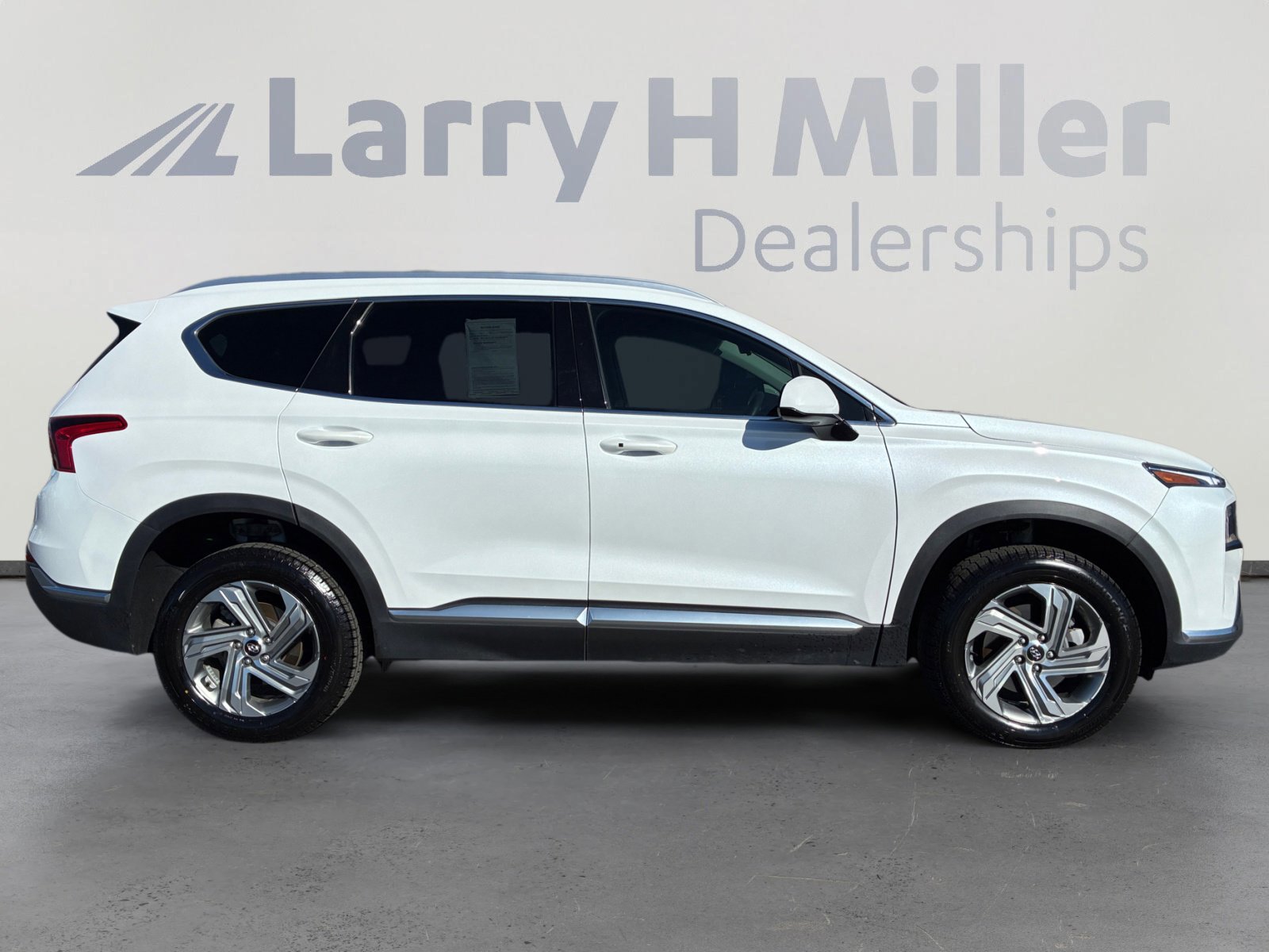 Used 2022 Hyundai Santa Fe SEL image 6