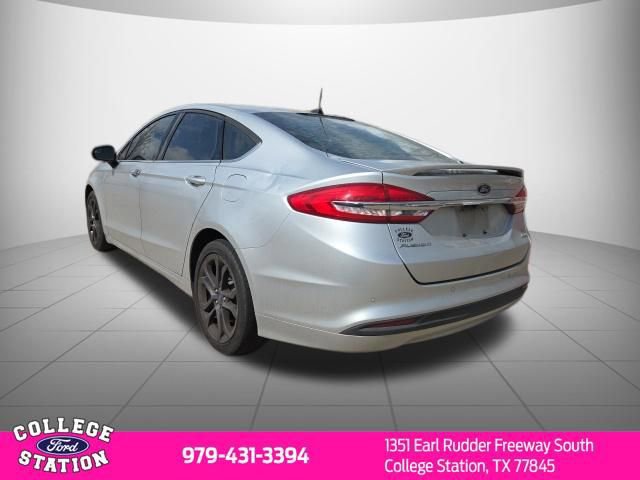 Certified 2018 Ford Fusion SE w/ Equipment Group 201A image 2