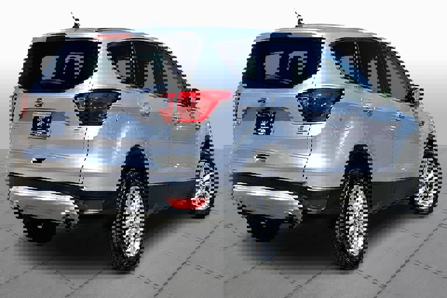 Certified 2019 Ford Escape SE image 3