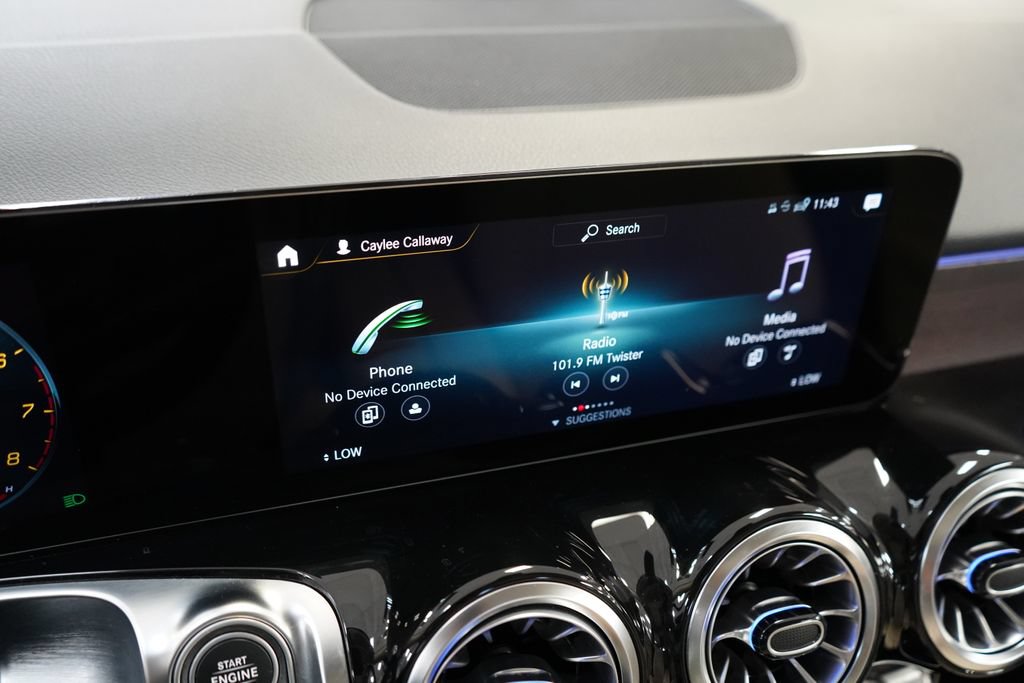 Used 2023 Mercedes-Benz GLB 250 4MATIC image 35