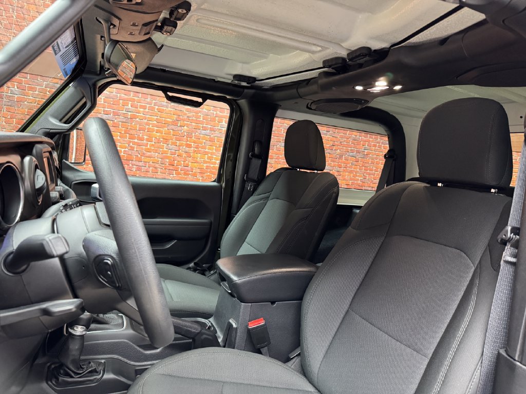 Used 2021 Jeep Wrangler Willys AWD/4WD image 23
