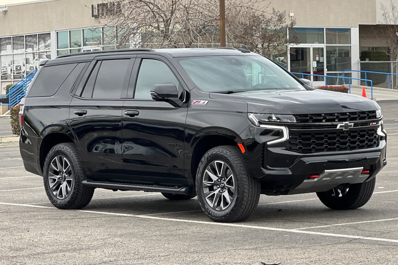 Used 2024 Chevrolet Tahoe Z71 w/ Luxury Package image 7