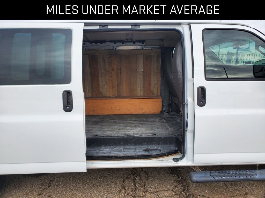Used 2018 GMC Savana 2500 Work Van w/ Driver Convenience Package image 9
