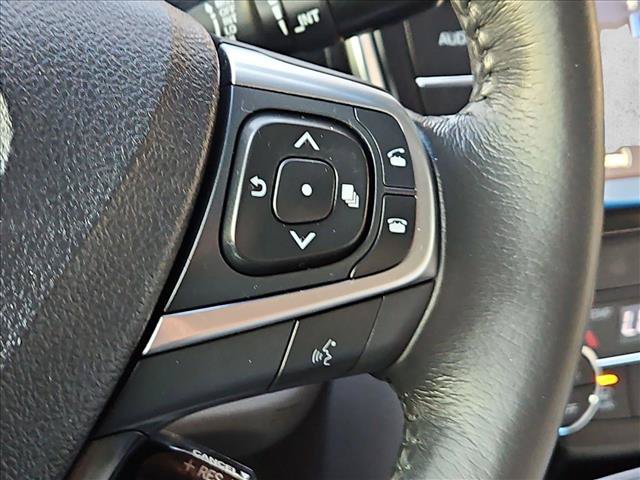 Used 2017 Toyota Camry XLE w/ Moonroof Package FWD image 25