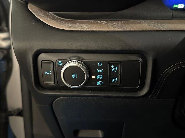 Certified 2022 Ford Explorer Platinum w/ Equipment Group 601A image 18