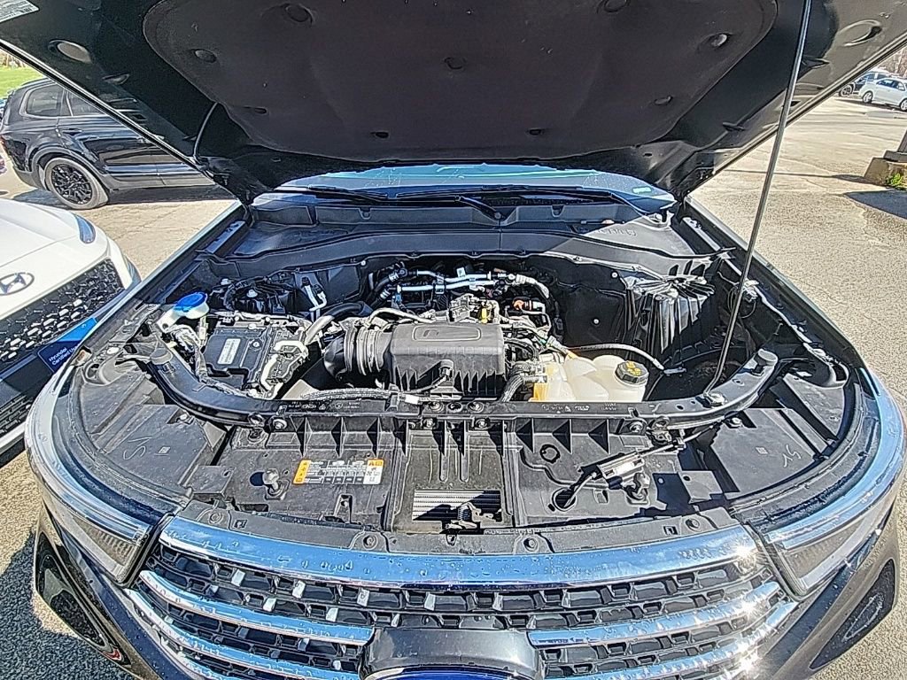 Certified 2023 Ford Explorer XLT w/ Equipment Group 202A AWD/4WD image 20