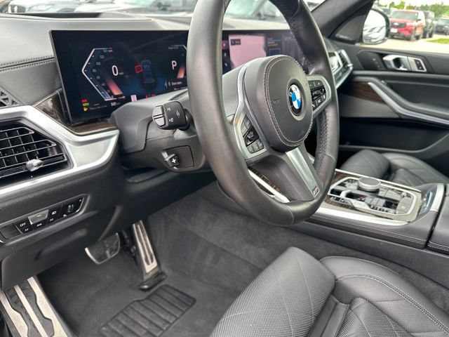 Used 2023 BMW X7 xDrive40i w/ M Sport Package AWD/4WD image 23