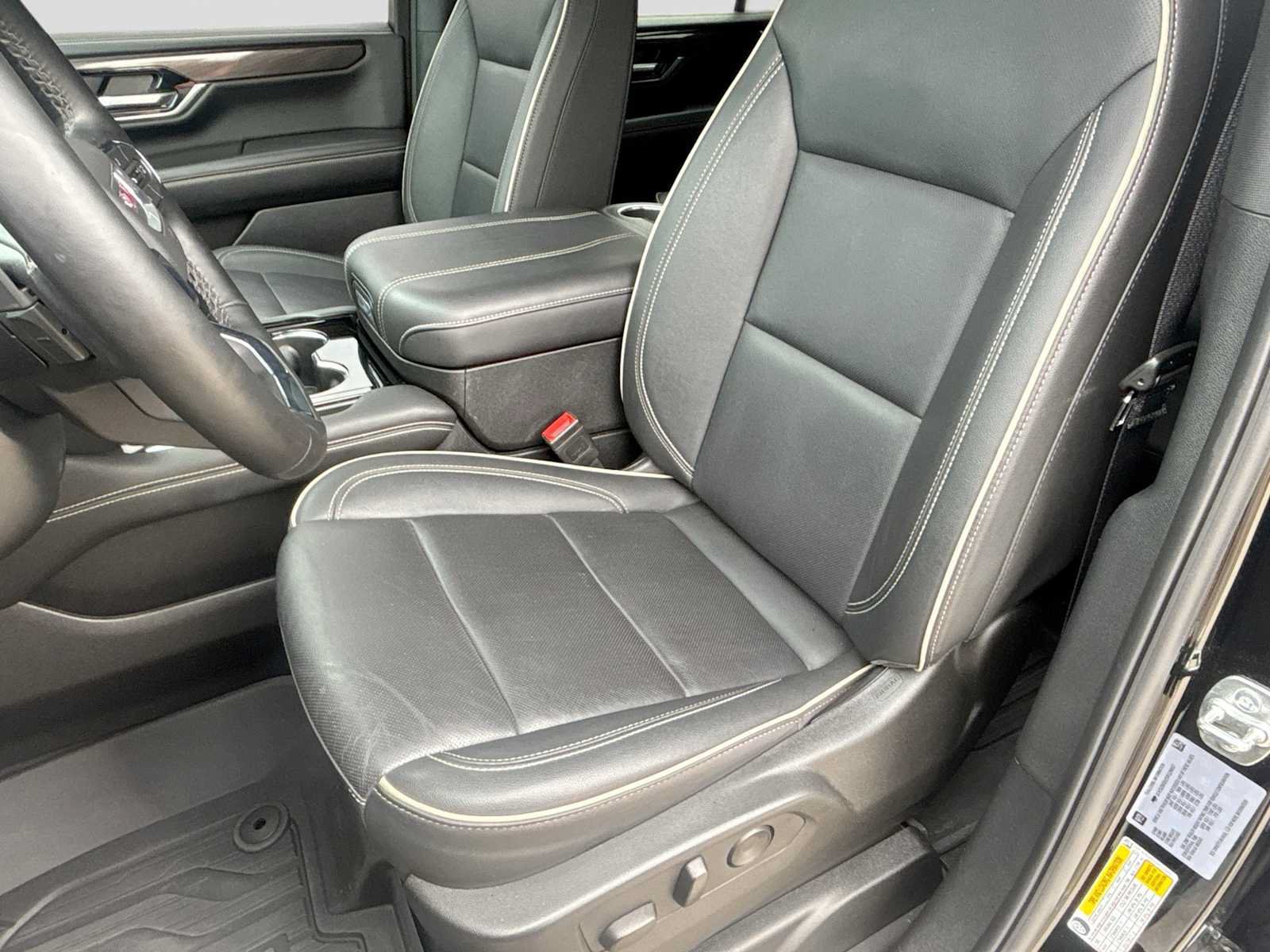 Used 2025 GMC Yukon Elevation w/ LPO, Floor Liner Package AWD/4WD image 15