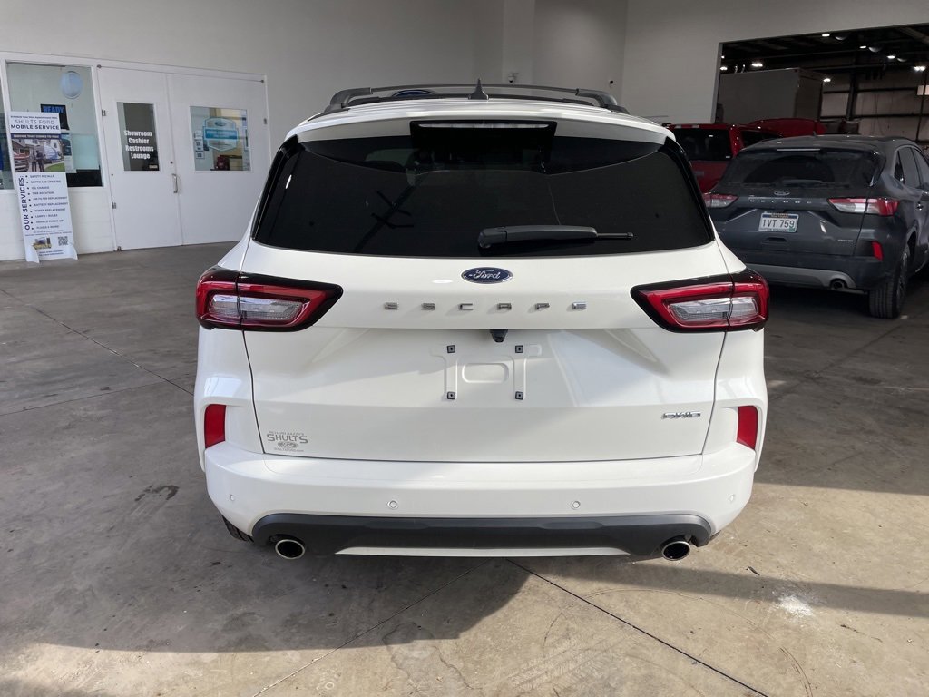 Certified 2024 Ford Escape ST-Line Select w/ Tech Pack #1 image 4