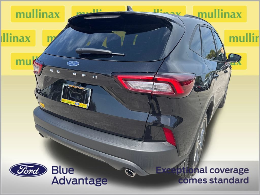 Certified 2025 Ford Escape ST-Line FWD image 4