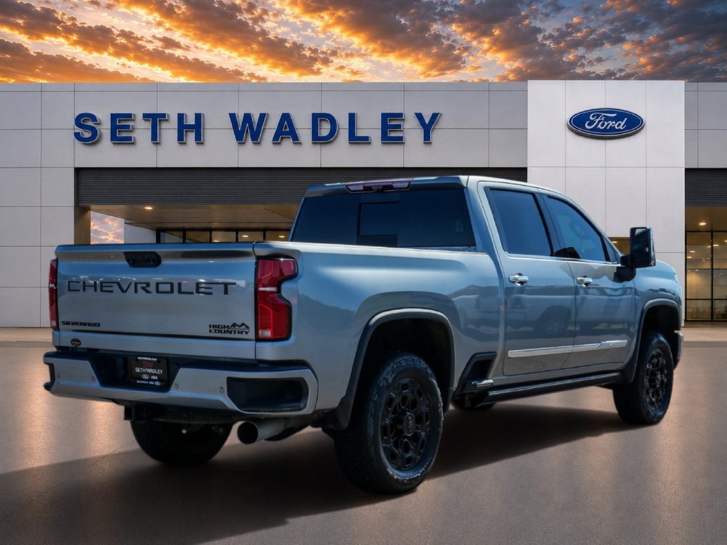 Used 2024 Chevrolet Silverado 2500 High Country w/ High Country Premium Package AWD/4WD image 7