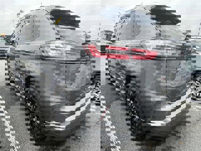 Certified 2024 Ford Edge SE w/ Black Appearance Package image 4