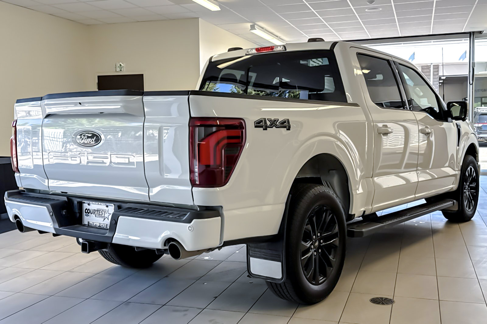 Certified 2025 Ford F150 Lariat w/ Bed Utility Package AWD/4WD image 4