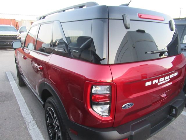 Certified 2025 Ford Bronco Sport Outer Banks w/ Outer Banks Tech Package+ AWD/4WD image 4