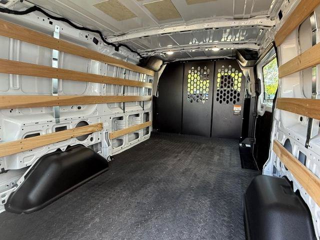 Certified 2025 Ford Transit 250 Low Roof w/ Exterior Upgrade Package RWD image 5