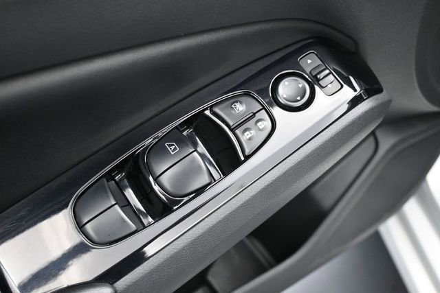 Used 2024 Nissan Altima 2.5 SR FWD image 14